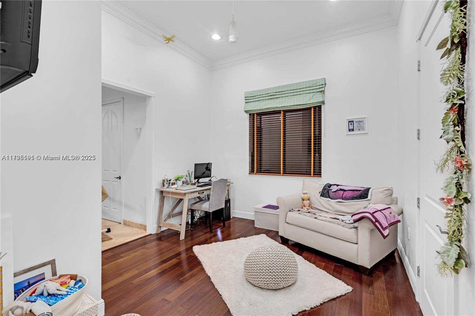CANEROS FOREST - Residential