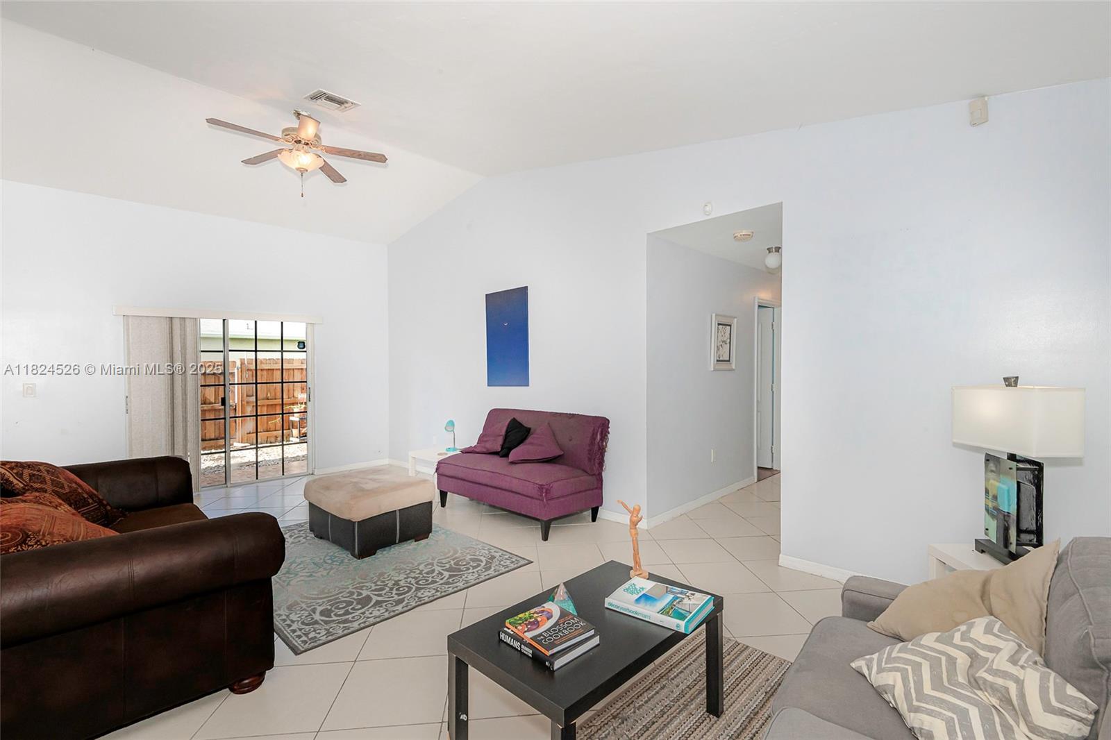 806 NE 214th Ln 806-03, Miami, FL, 33179/$334,900 1 806 NE 214th Ln 806-03