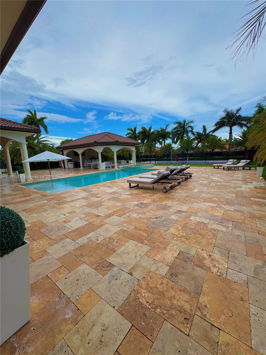115 NW 128th Ave