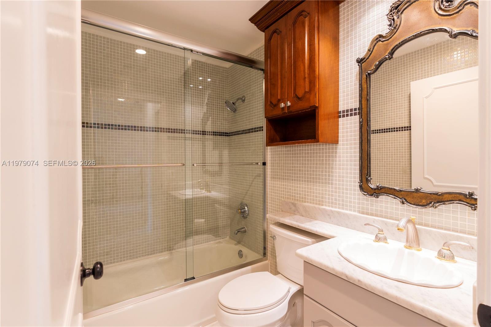 SIENNA VILLAS CONDO - Residential Lease