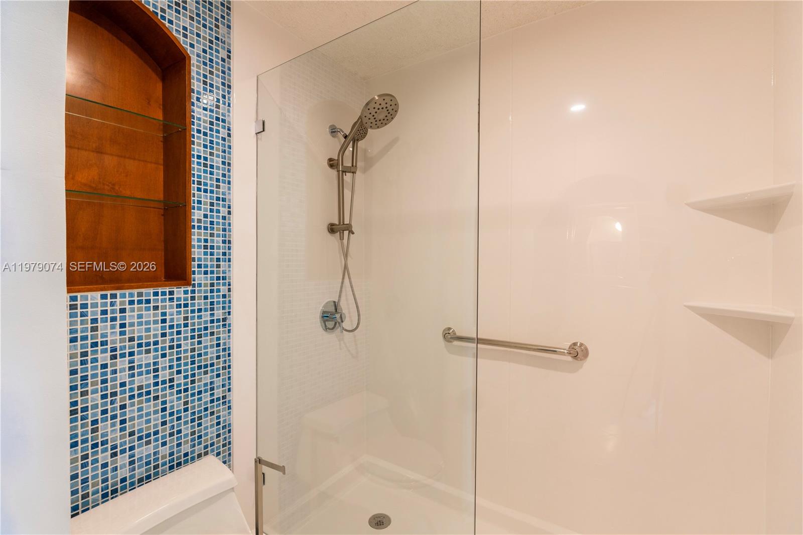SIENNA VILLAS CONDO - Residential Lease