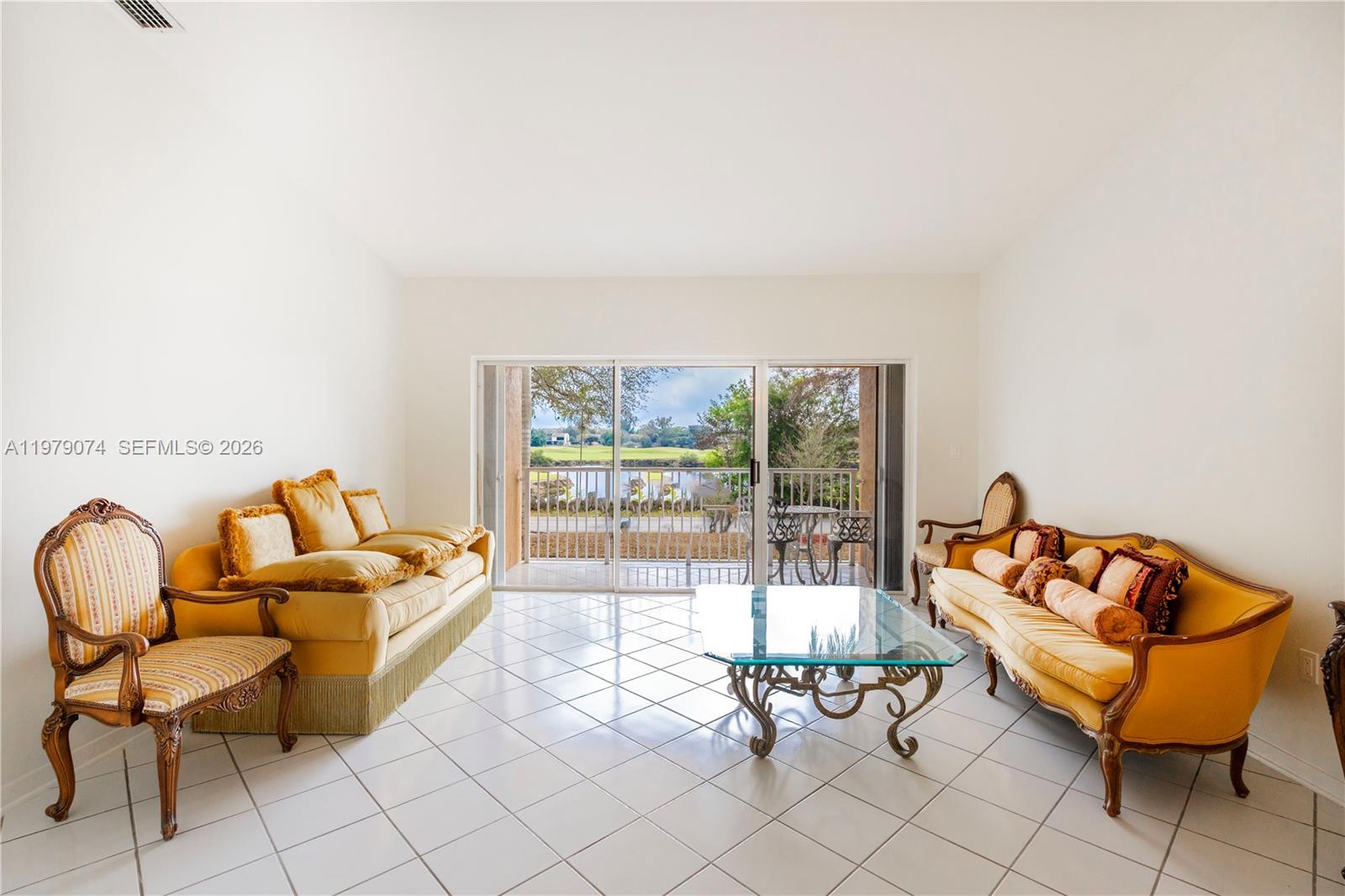 SIENNA VILLAS CONDO - Residential Lease