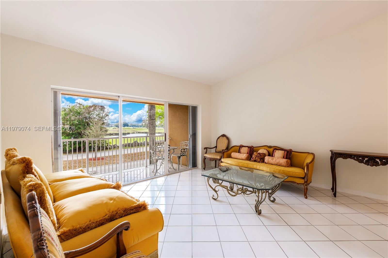 SIENNA VILLAS CONDO - Residential Lease