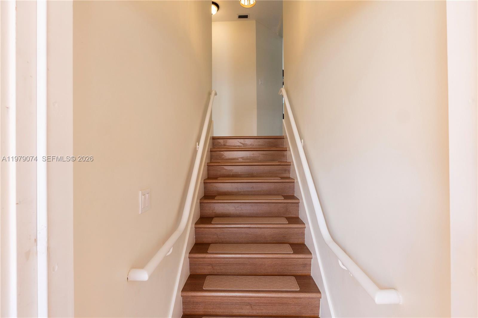 SIENNA VILLAS CONDO - Residential Lease