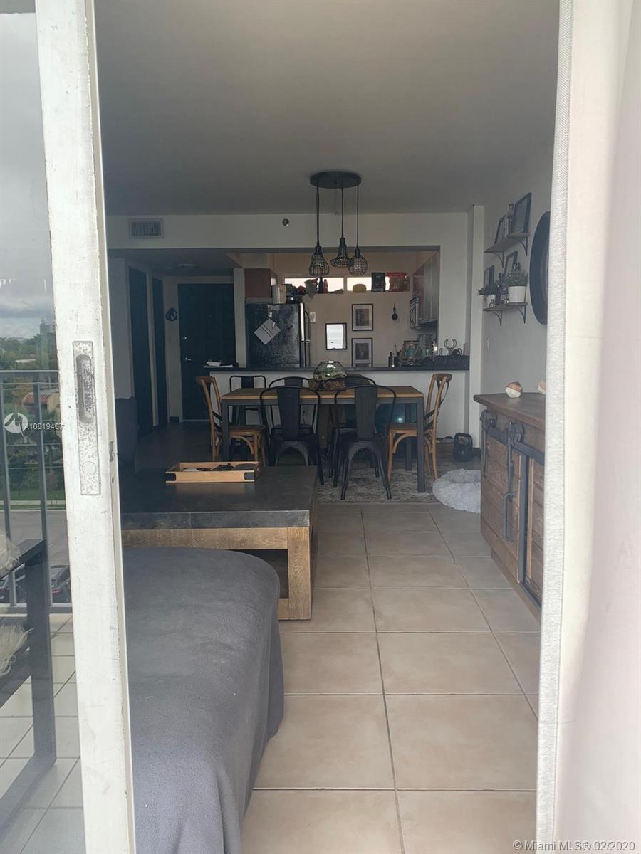 NIRVANA CONDO NO FIVE CON - Residential