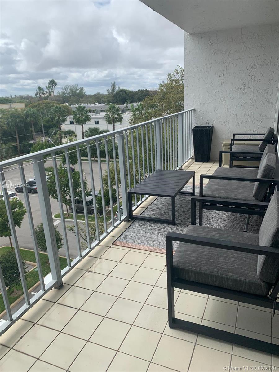 NIRVANA CONDO NO FIVE CON - Residential