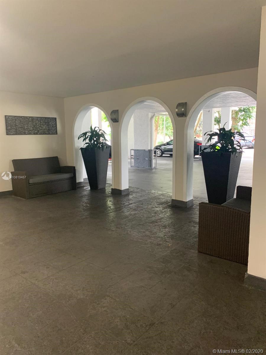 NIRVANA CONDO NO FIVE CON - Residential