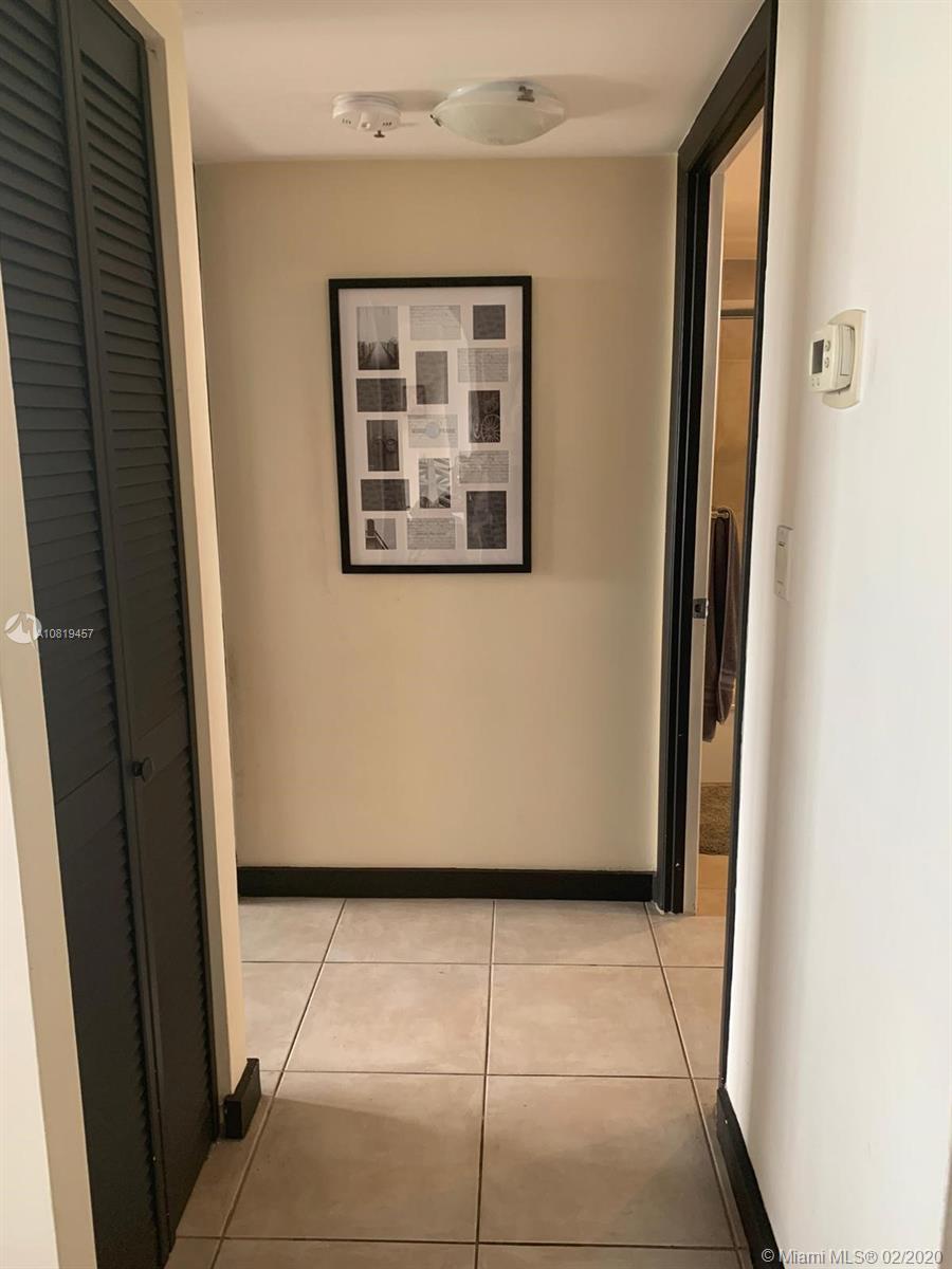 NIRVANA CONDO NO FIVE CON - Residential