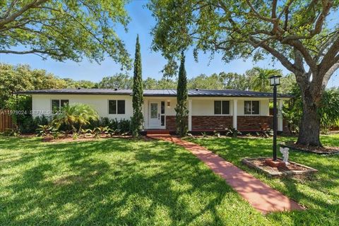 7860 SW 158th Ter Palmetto Bay FL 33157