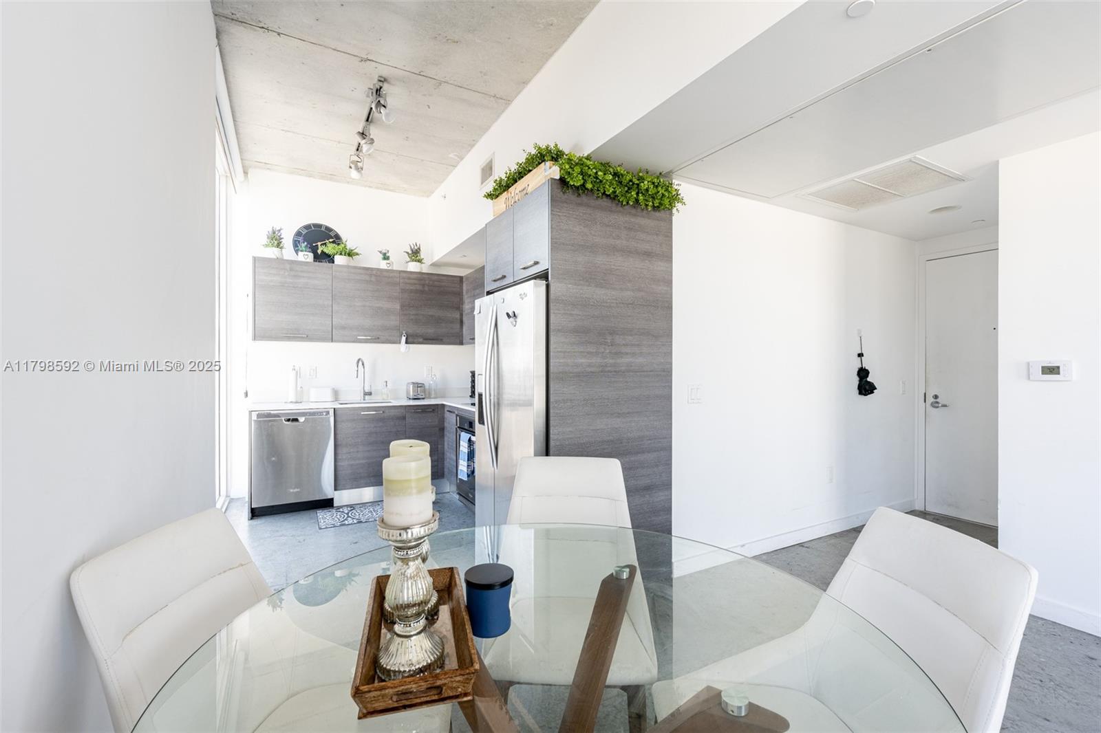 CENTRO CONDO - Residential