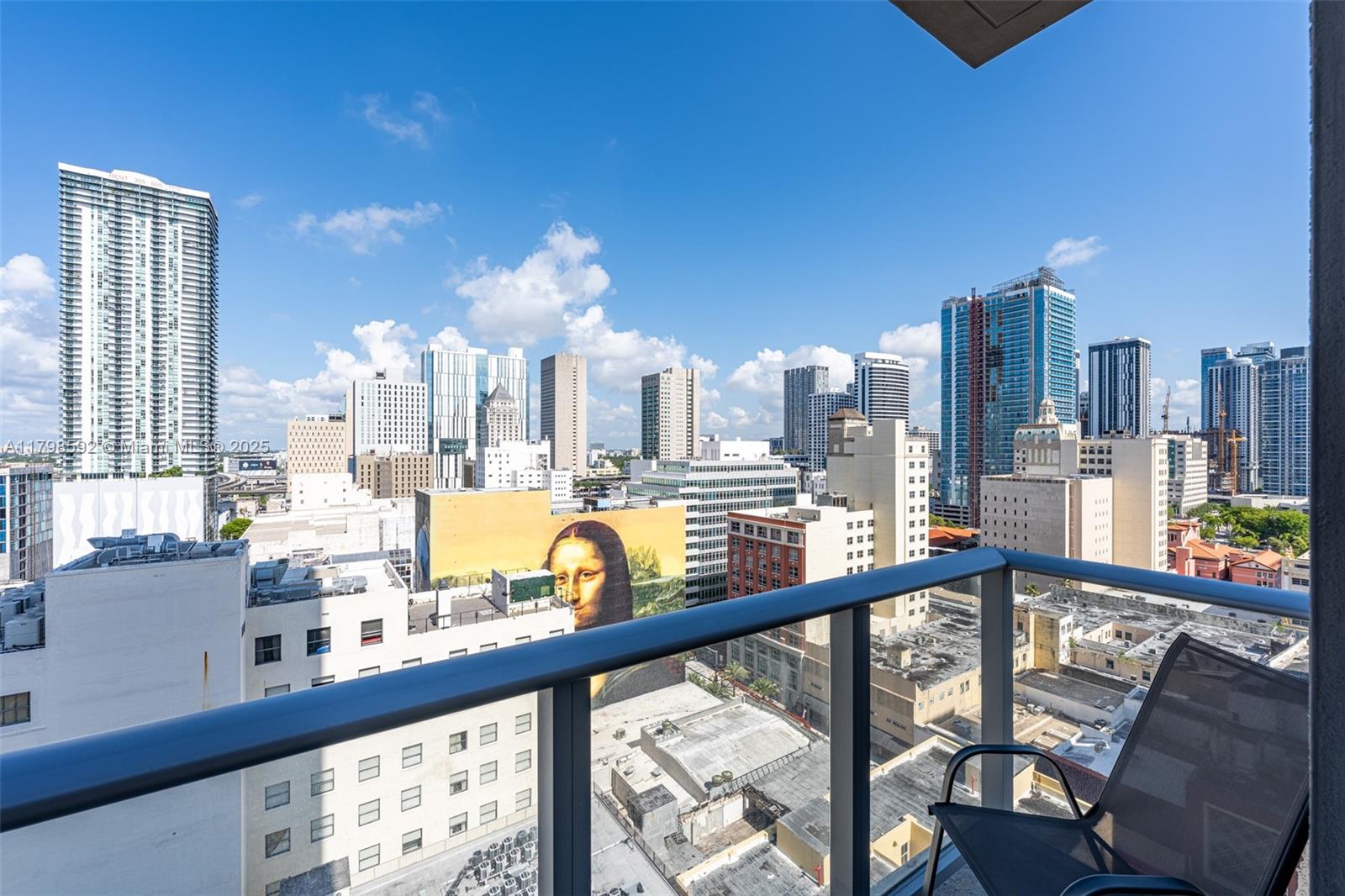 CENTRO CONDO - Residential