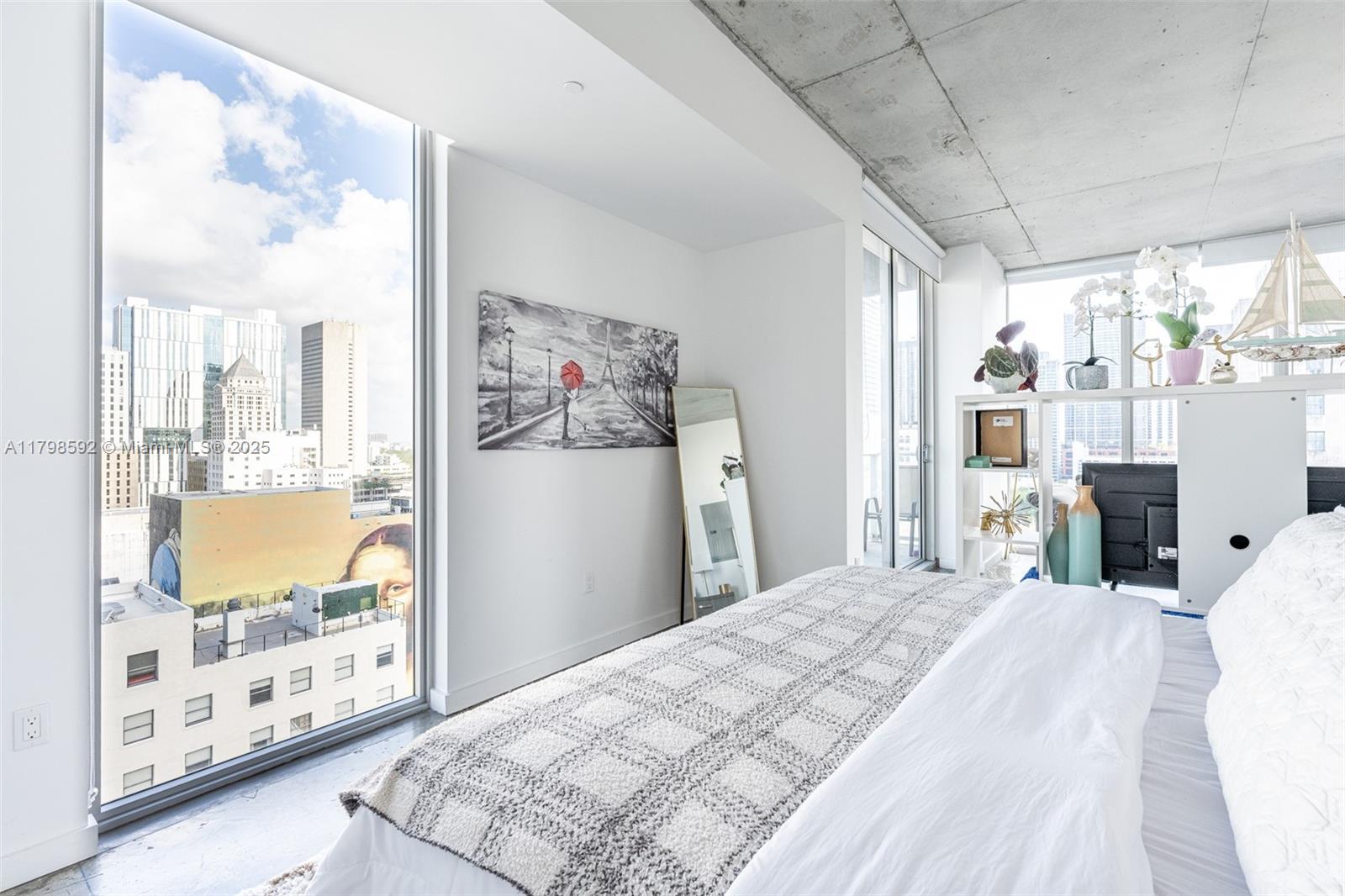 CENTRO CONDO - Residential