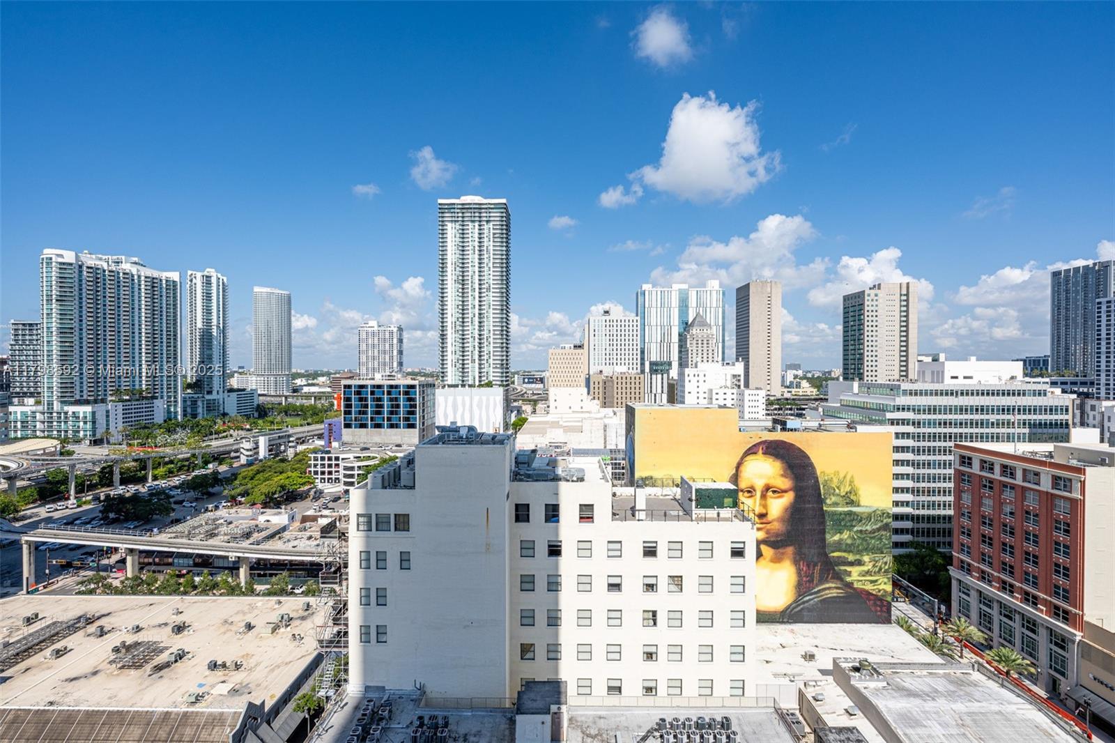 CENTRO CONDO - Residential