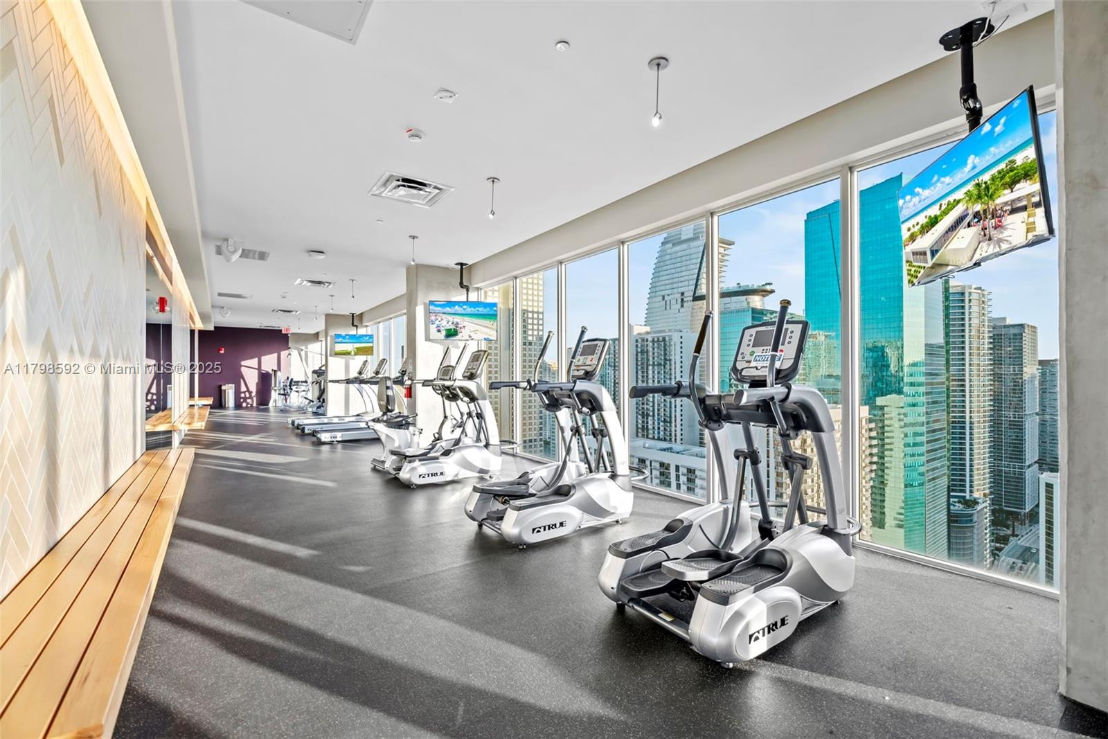 CENTRO CONDO - Residential