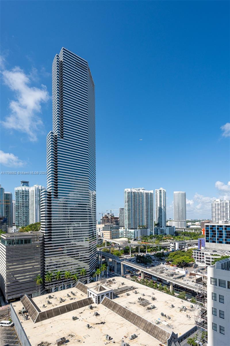 CENTRO CONDO - Residential