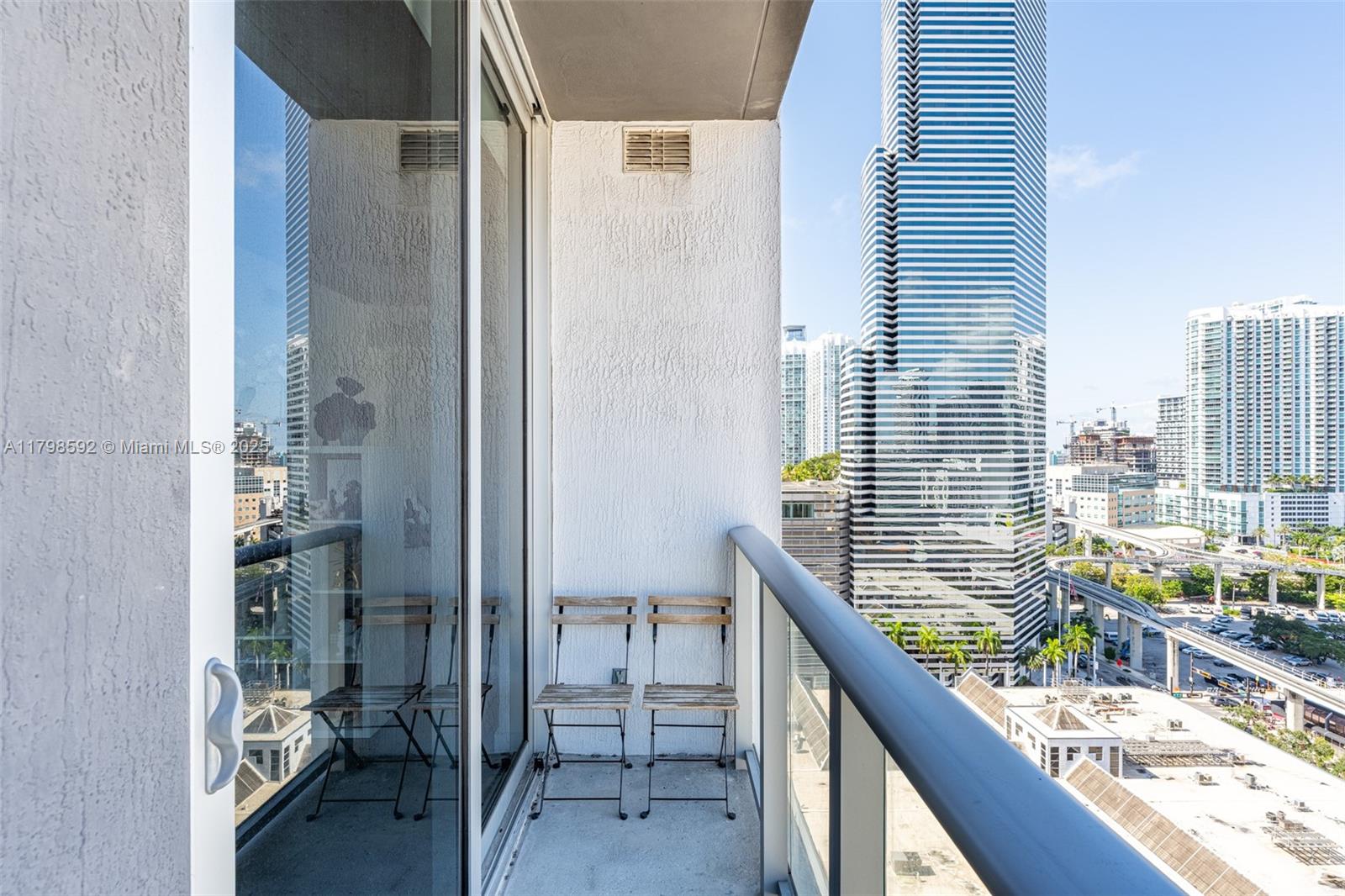 CENTRO CONDO - Residential