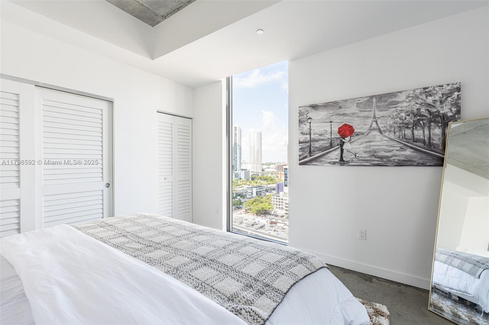 CENTRO CONDO - Residential