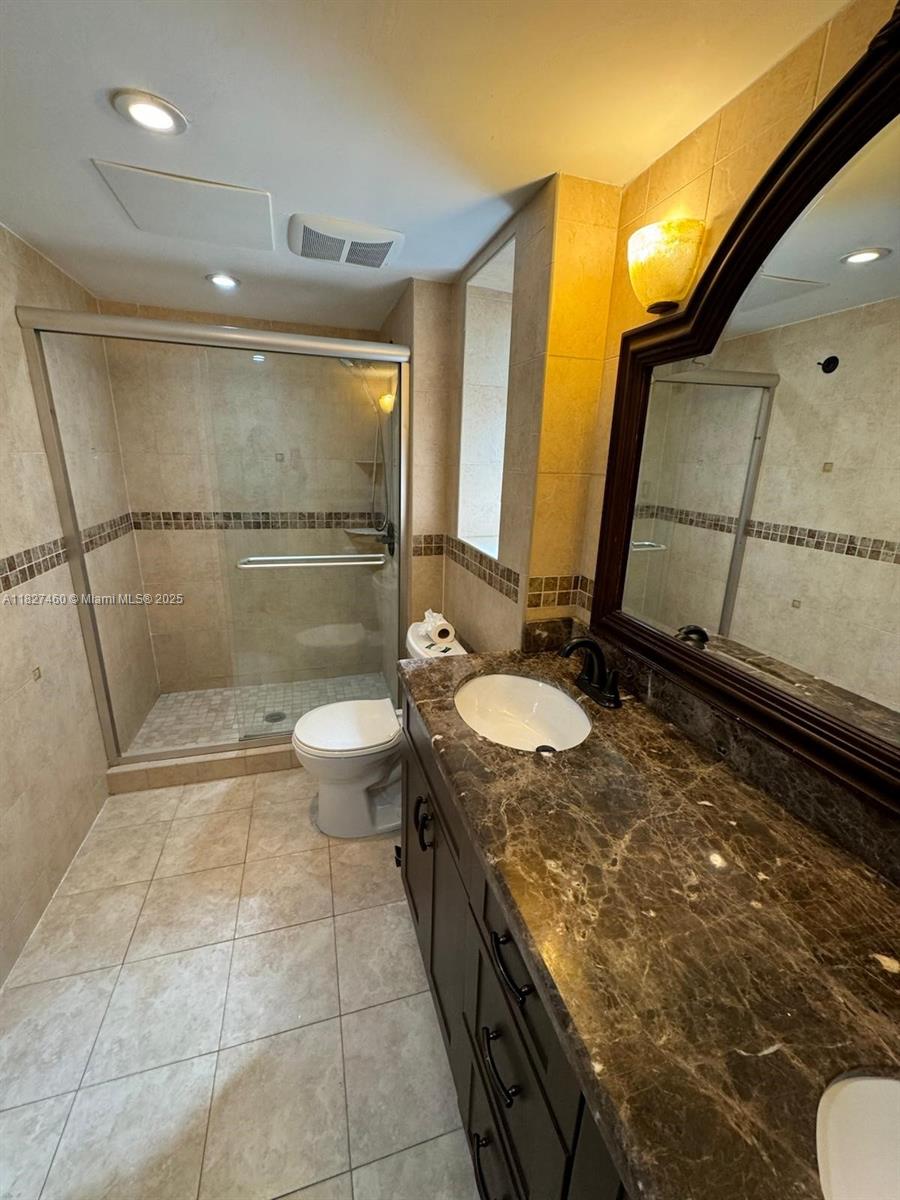 VILLA DORADA CONDO NO 2 - Residential