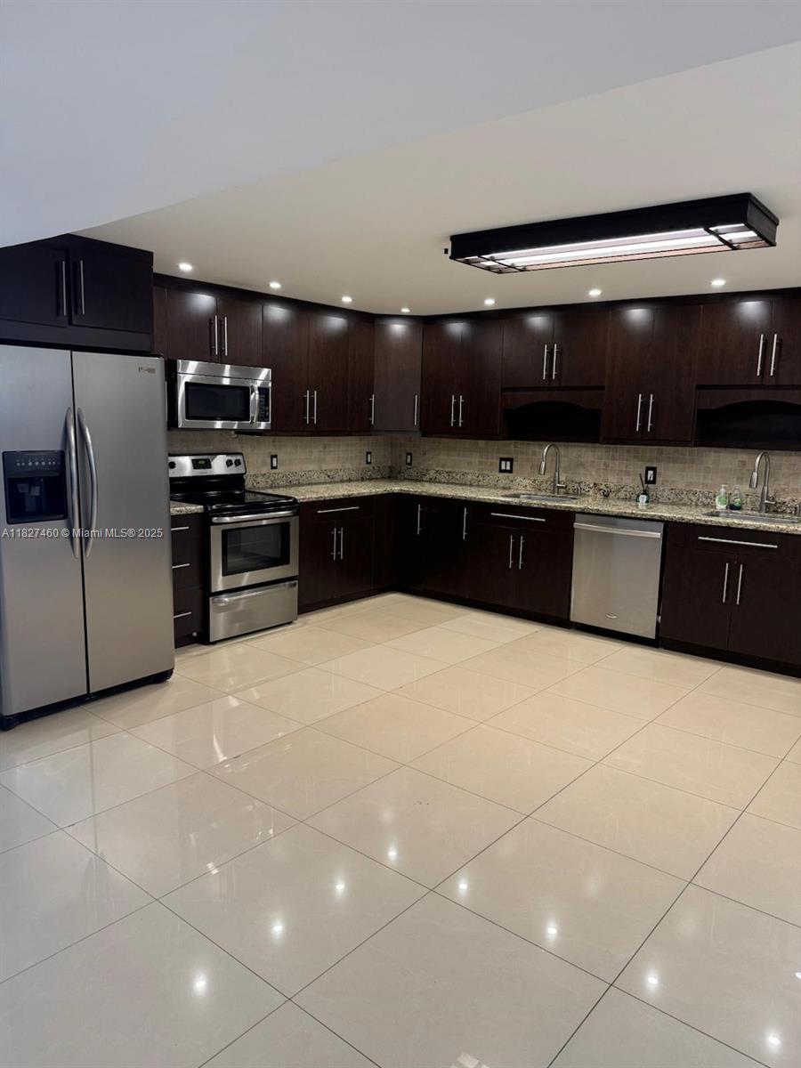 20401 NE 30th Ave 124-8
