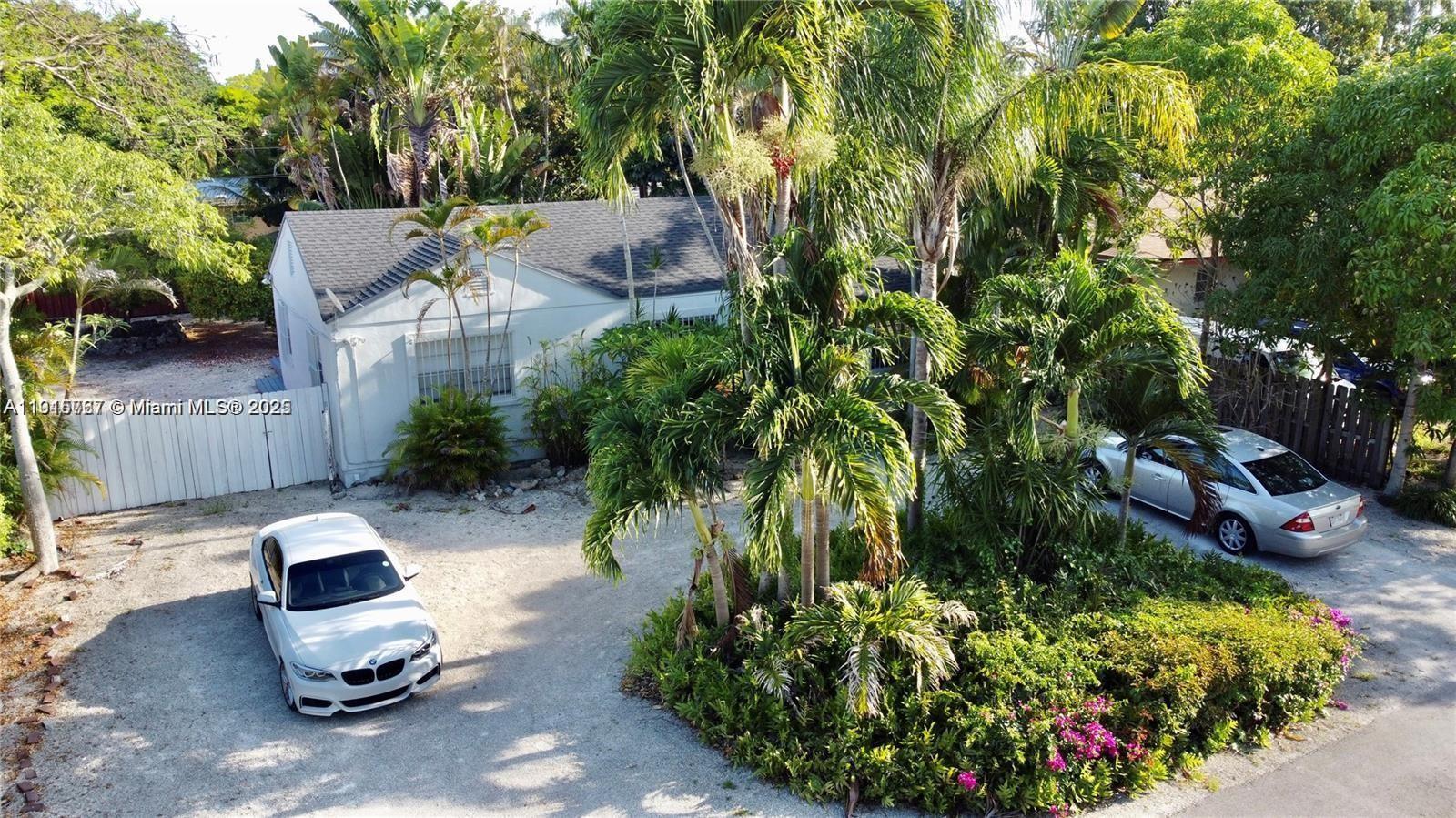 UNIVERSITY MNR - Residential Lease