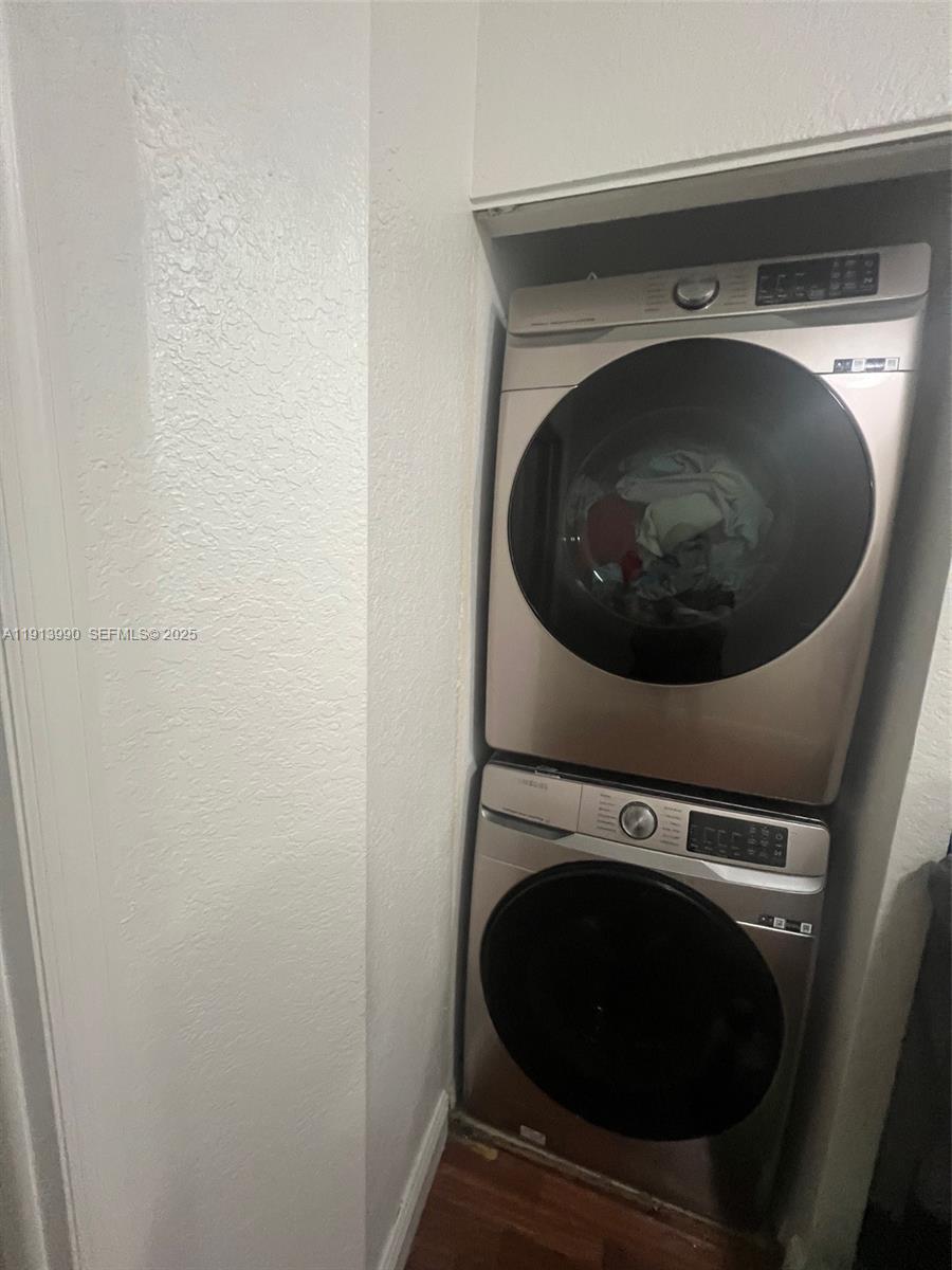 VILLAGE WALK CONDO - Residential