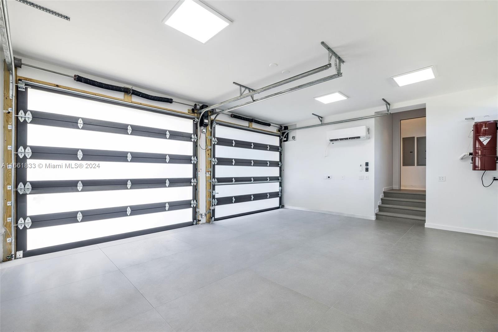 NORMANDY GOLF COURSE - Residential