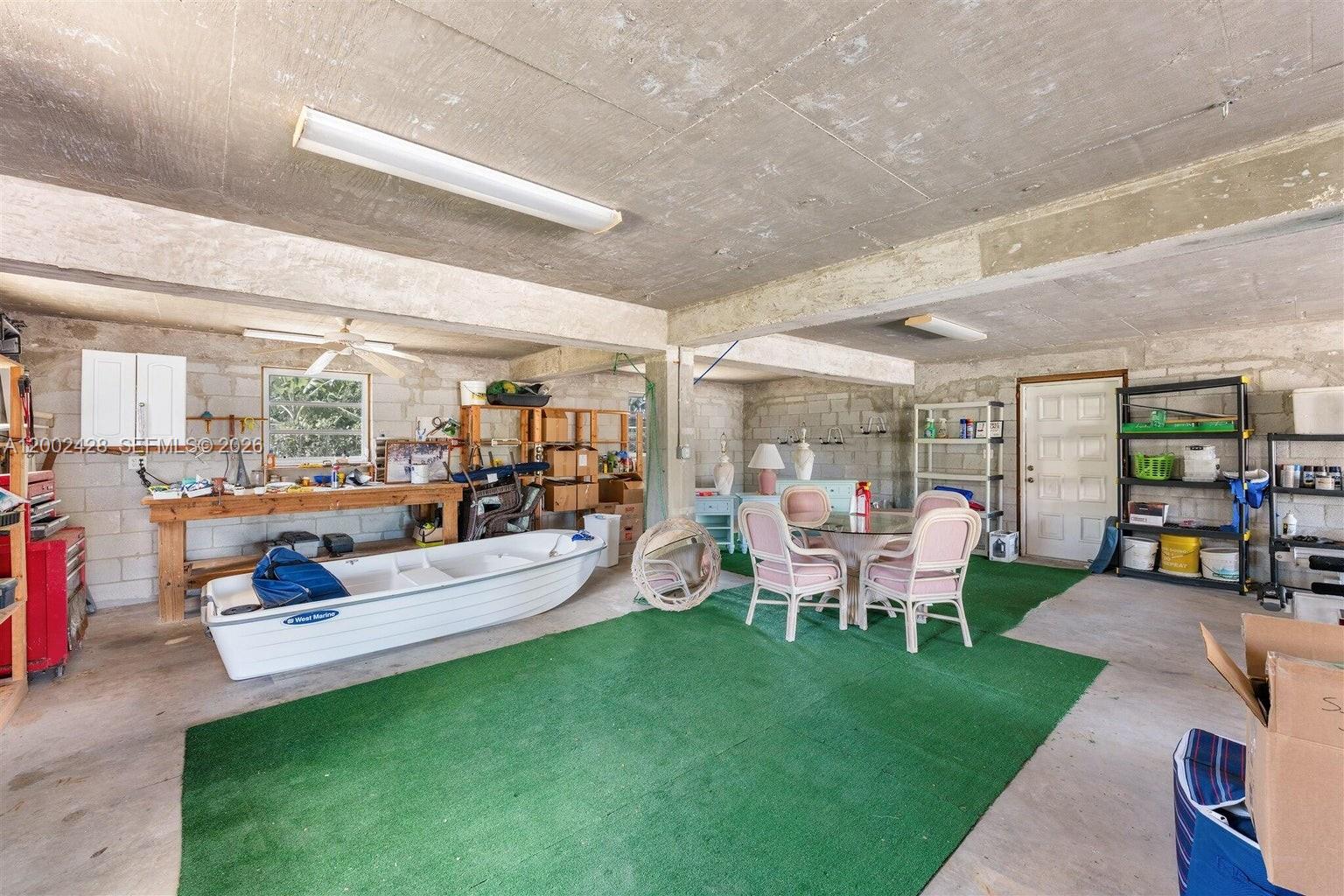 PLANTATION ISLAND - Residential