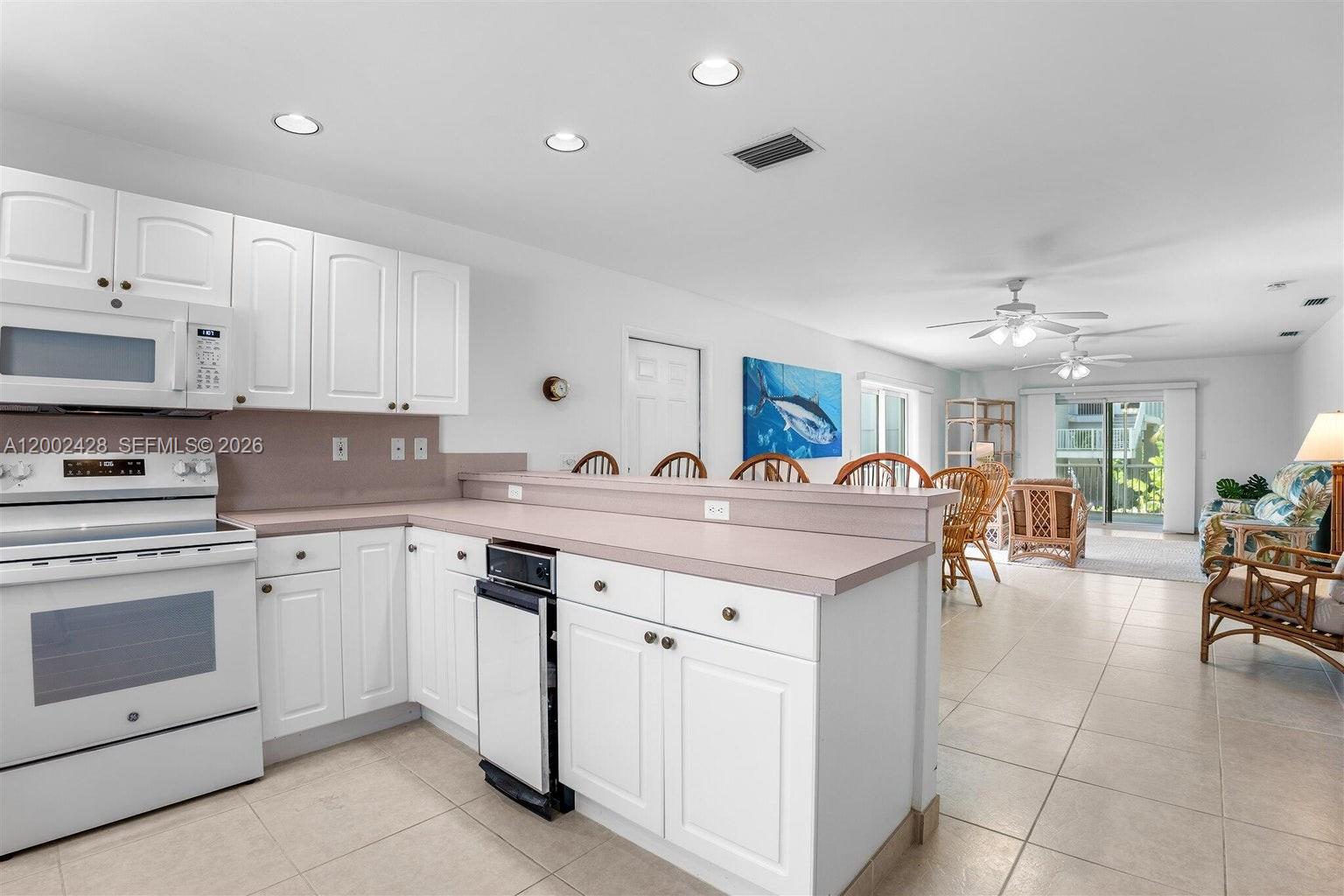 PLANTATION ISLAND - Residential