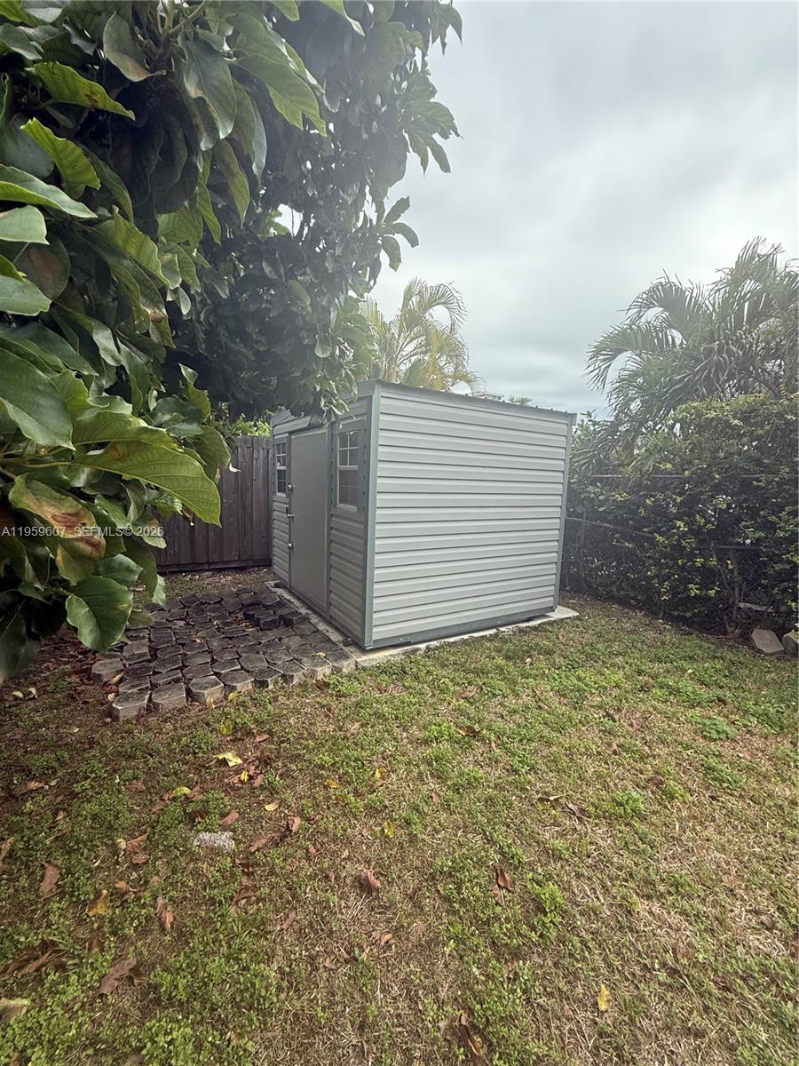 THE PINES - Residential