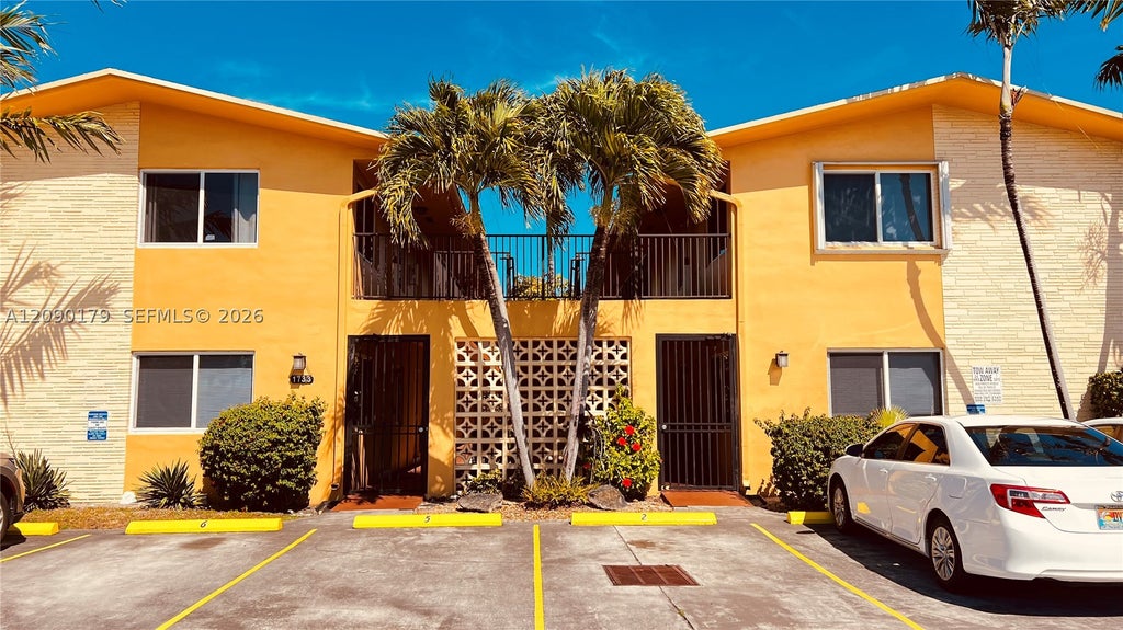 Photo of 1733 Mayo St #11, Hollywood, FL 33020 (MLS # A12090179)