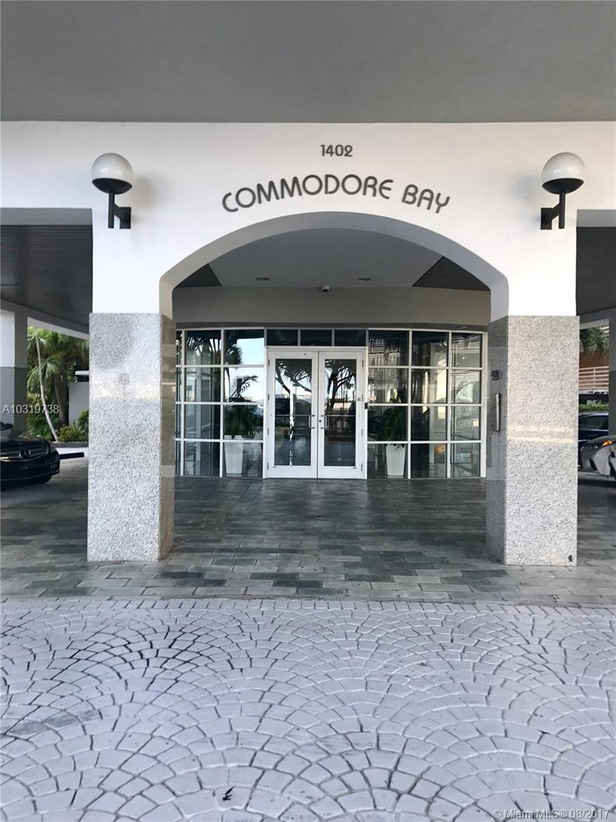 SPECTACULAR PENTHOUSE APARTMENT - ENTIRE FLOOR - UNPARALLELED VIEWS
THIS 5 BEDROOM - 4.5 BATH APARTMENT CONSISTS OF 4110 SF WITH WRAP AROUND BALCONIES AND VIEWS OF BISCAYNE BAY, KEY BISCAYNE, BRICKELL, DOWNTOWN AND MIAMI BEACH.
MARBLE FLOORS THROUGHOUT
EXPANSIVE MASTER SUITE WITH WALK IN CLOSET