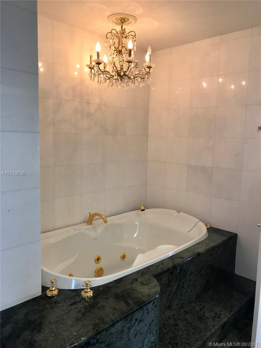 Commodore Bay - Residential Lease