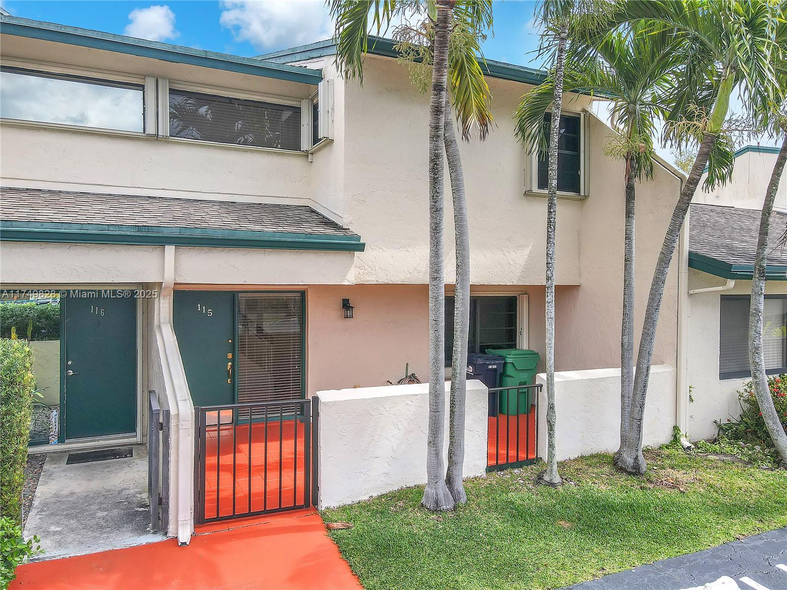 Property for Sale at 10804 Sw 72 St 115, Miami, Broward County, Florida - Bedrooms: 4 
Bathrooms: 3  - $475,000
