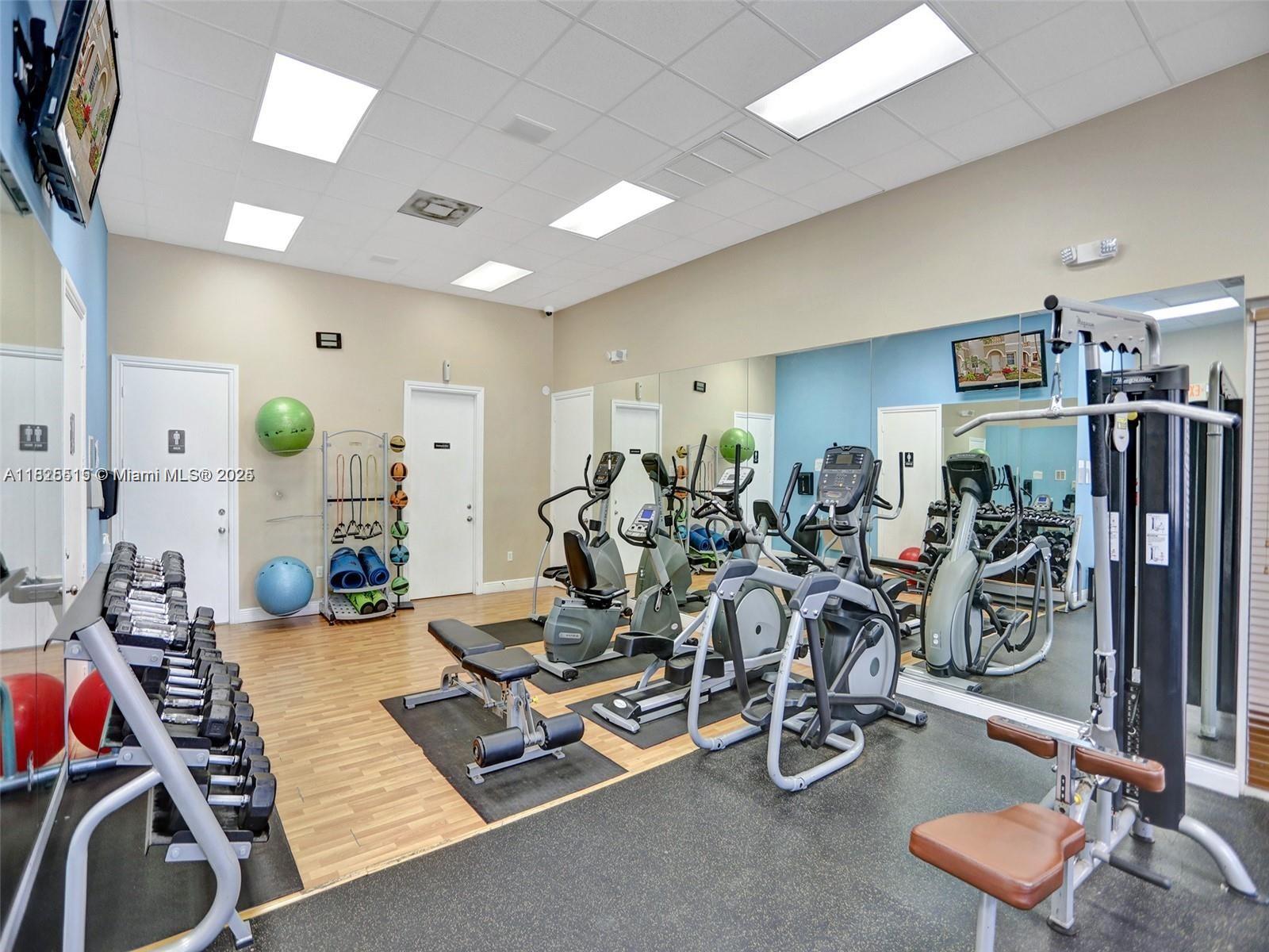 LAS TERRAZAS AT VIZCAYA C - Residential