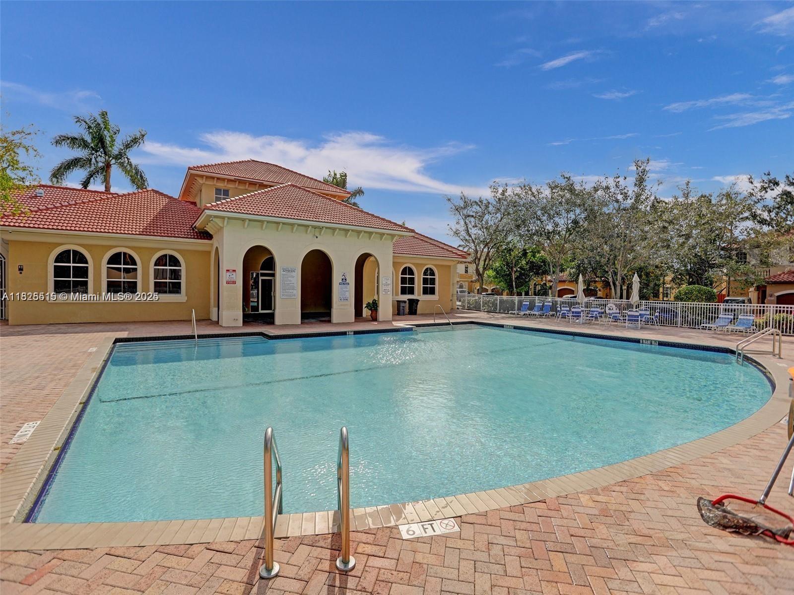 LAS TERRAZAS AT VIZCAYA C - Residential