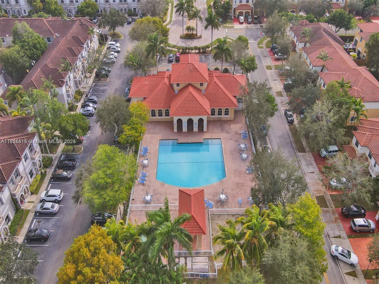 LAS TERRAZAS AT VIZCAYA C - Residential