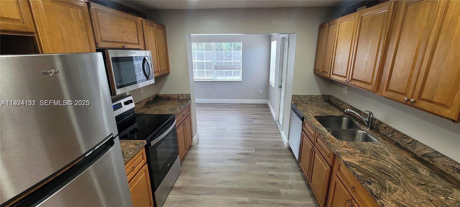 SUNRISE GOLF VILLAGE - Residential