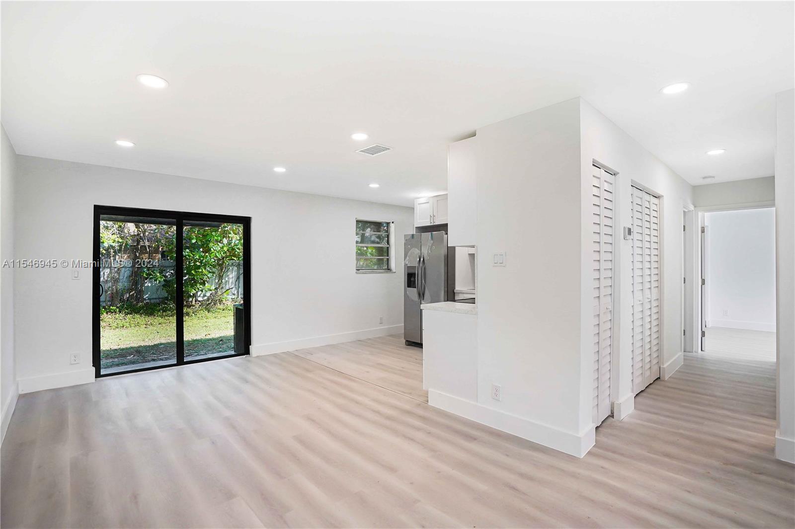 ARCH CREEK ESTS - Residential Lease
