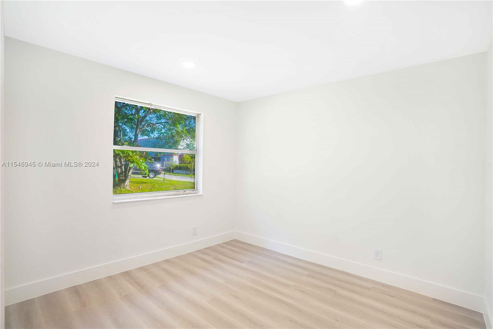 ARCH CREEK ESTS - Residential Lease
