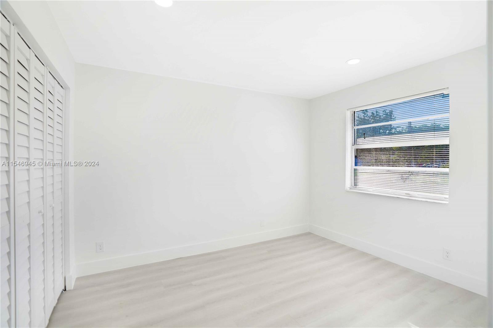 ARCH CREEK ESTS - Residential Lease