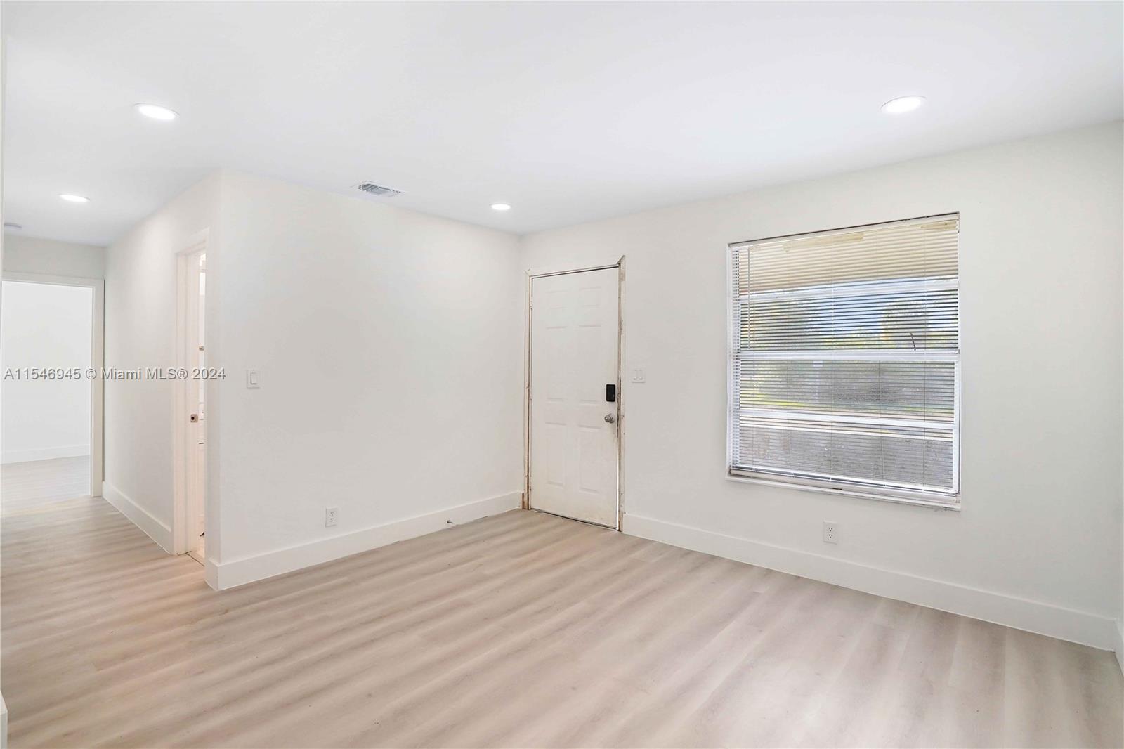 ARCH CREEK ESTS - Residential Lease