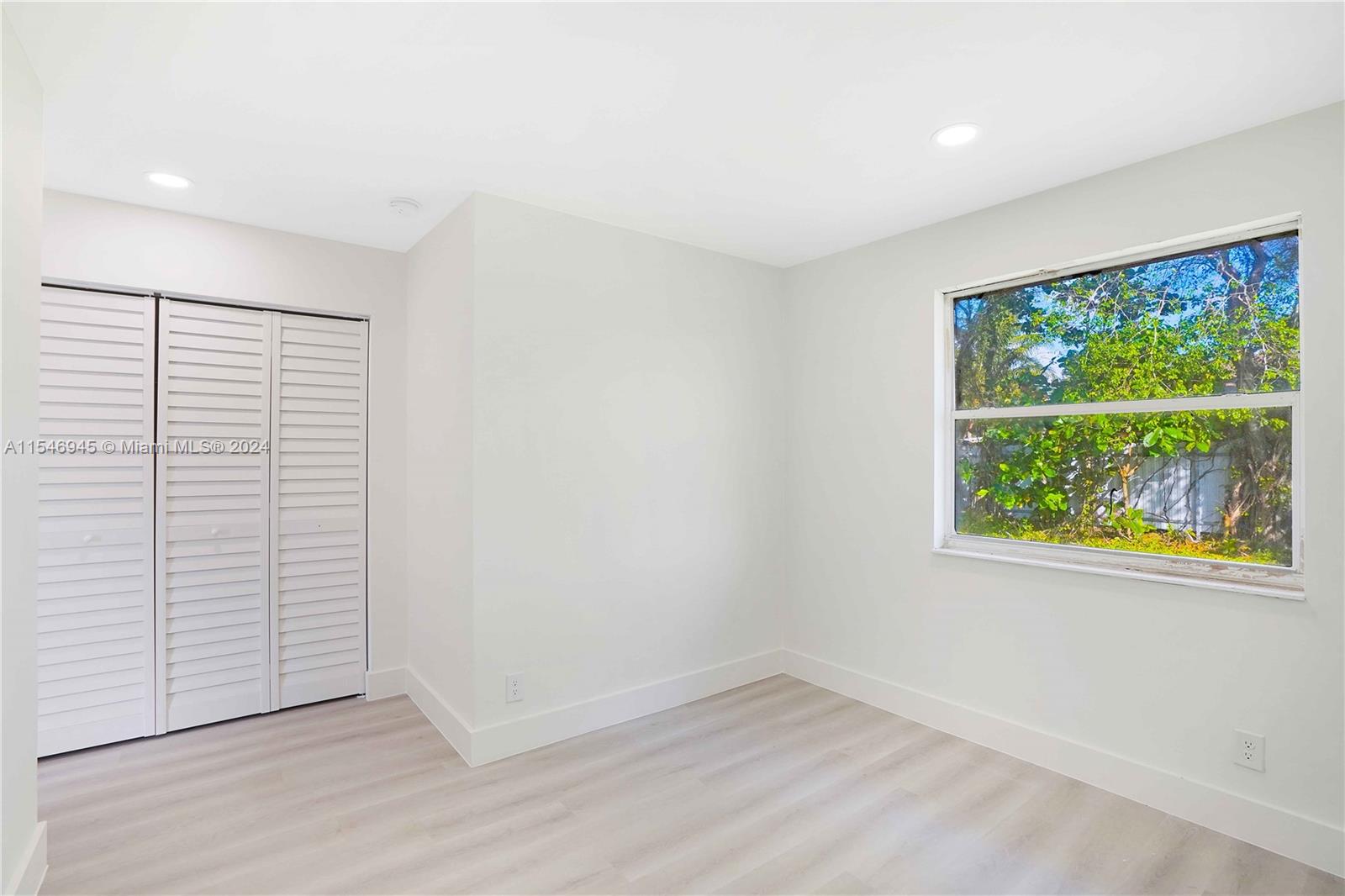 ARCH CREEK ESTS - Residential Lease