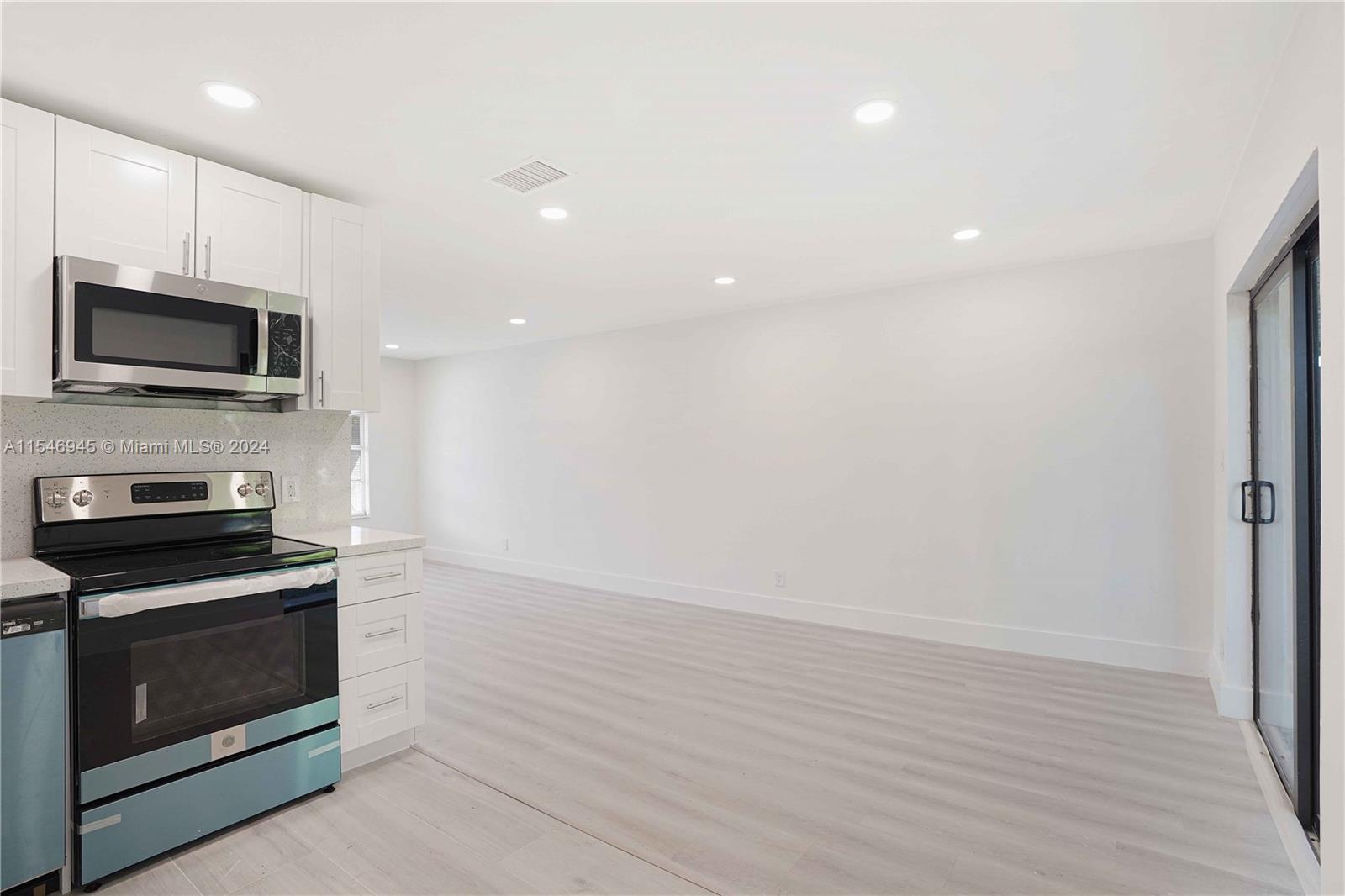 ARCH CREEK ESTS - Residential Lease