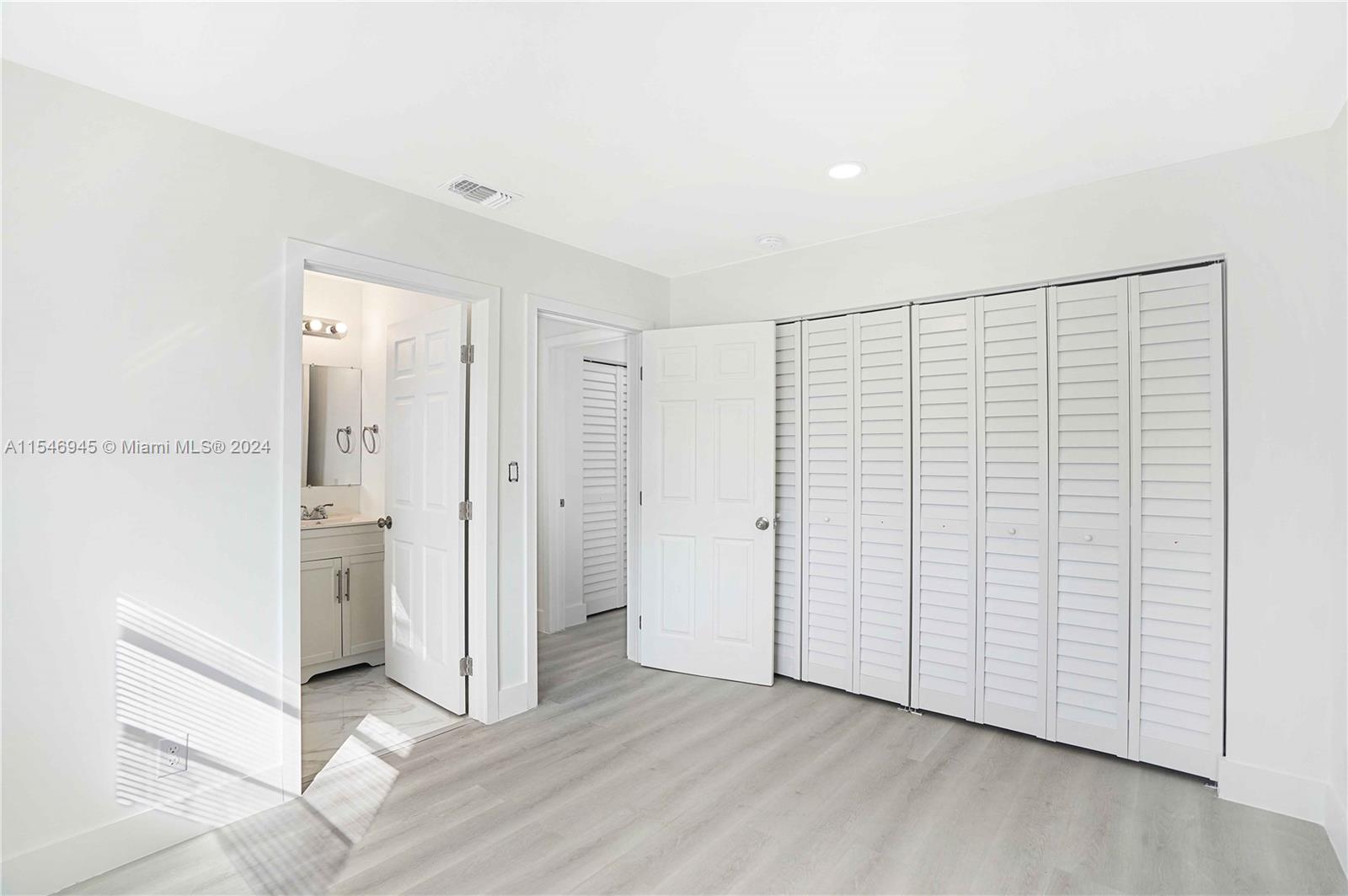 ARCH CREEK ESTS - Residential Lease