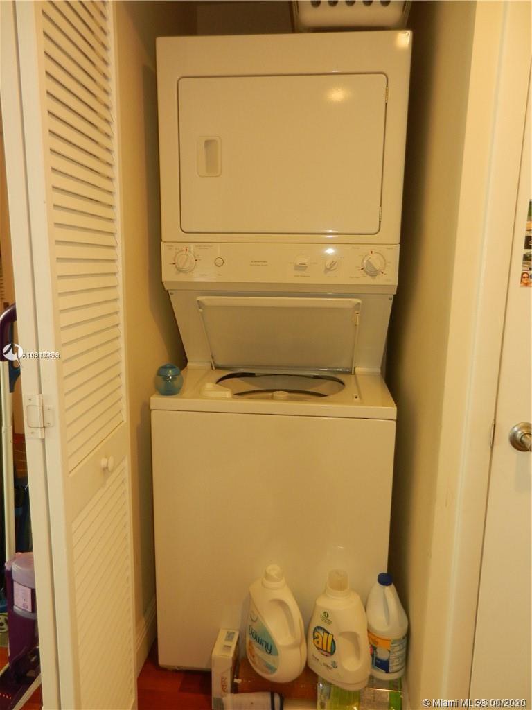 DOWNTOWN DADELAND CONDO N - Residential Lease