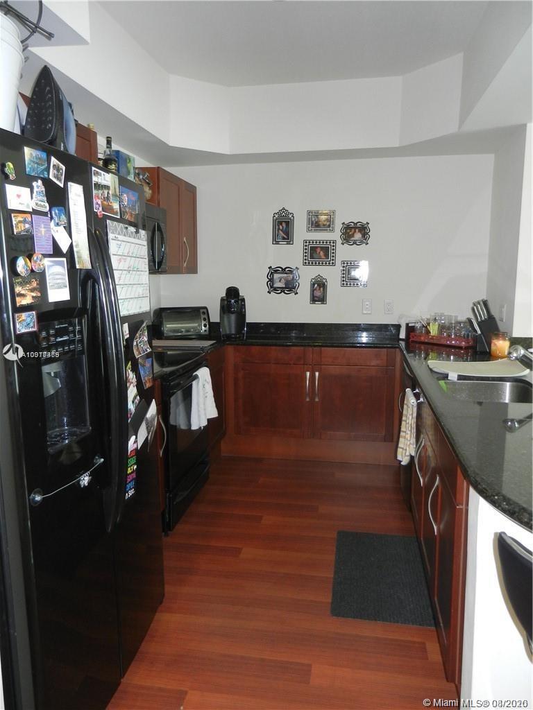 DOWNTOWN DADELAND CONDO N - Residential Lease