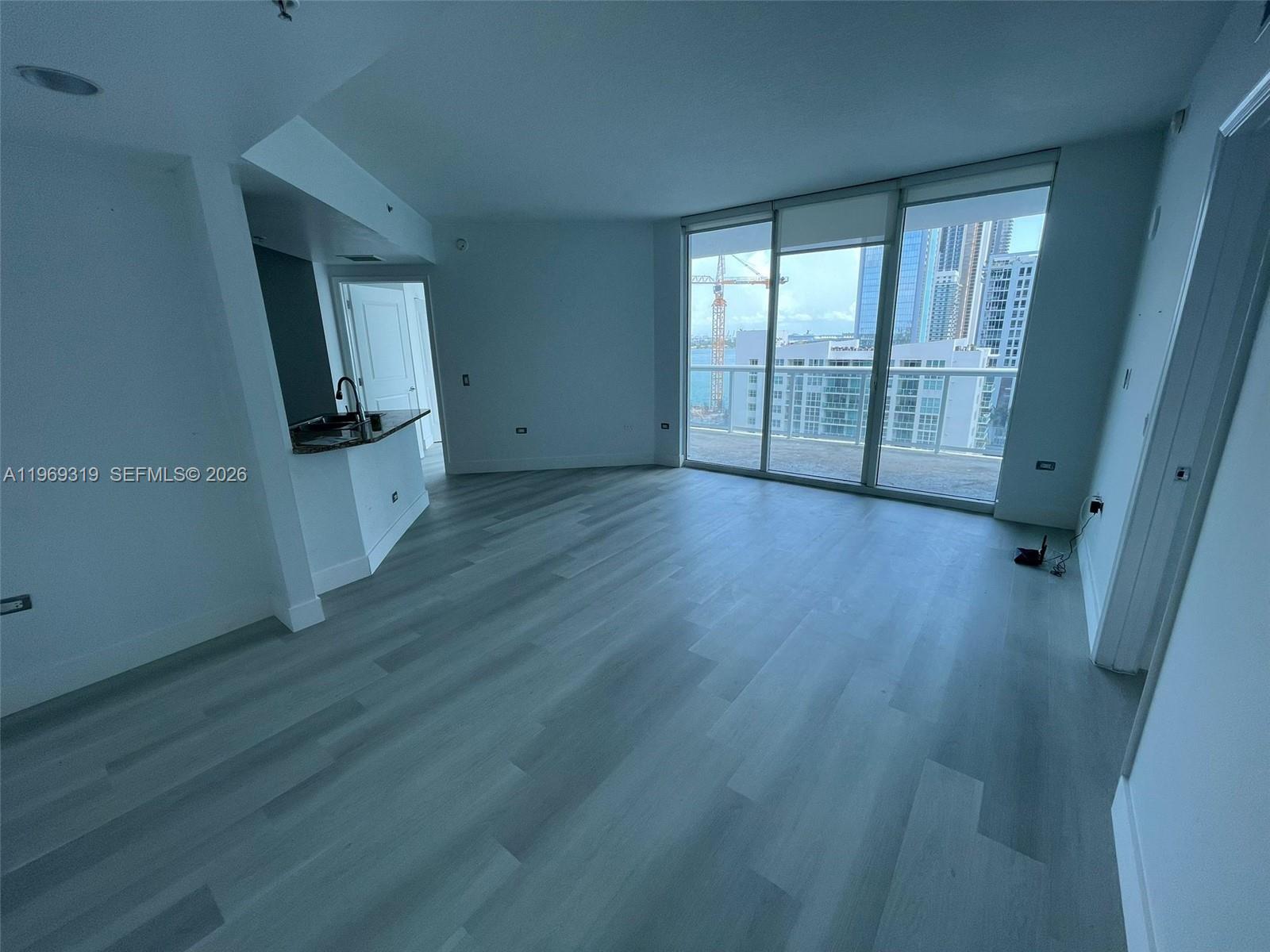 PLATINUM CONDO - Residential Lease
