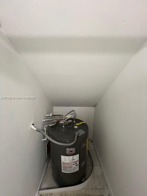 CARIBBEAN SPRINGS VILLAGE - Residential Lease