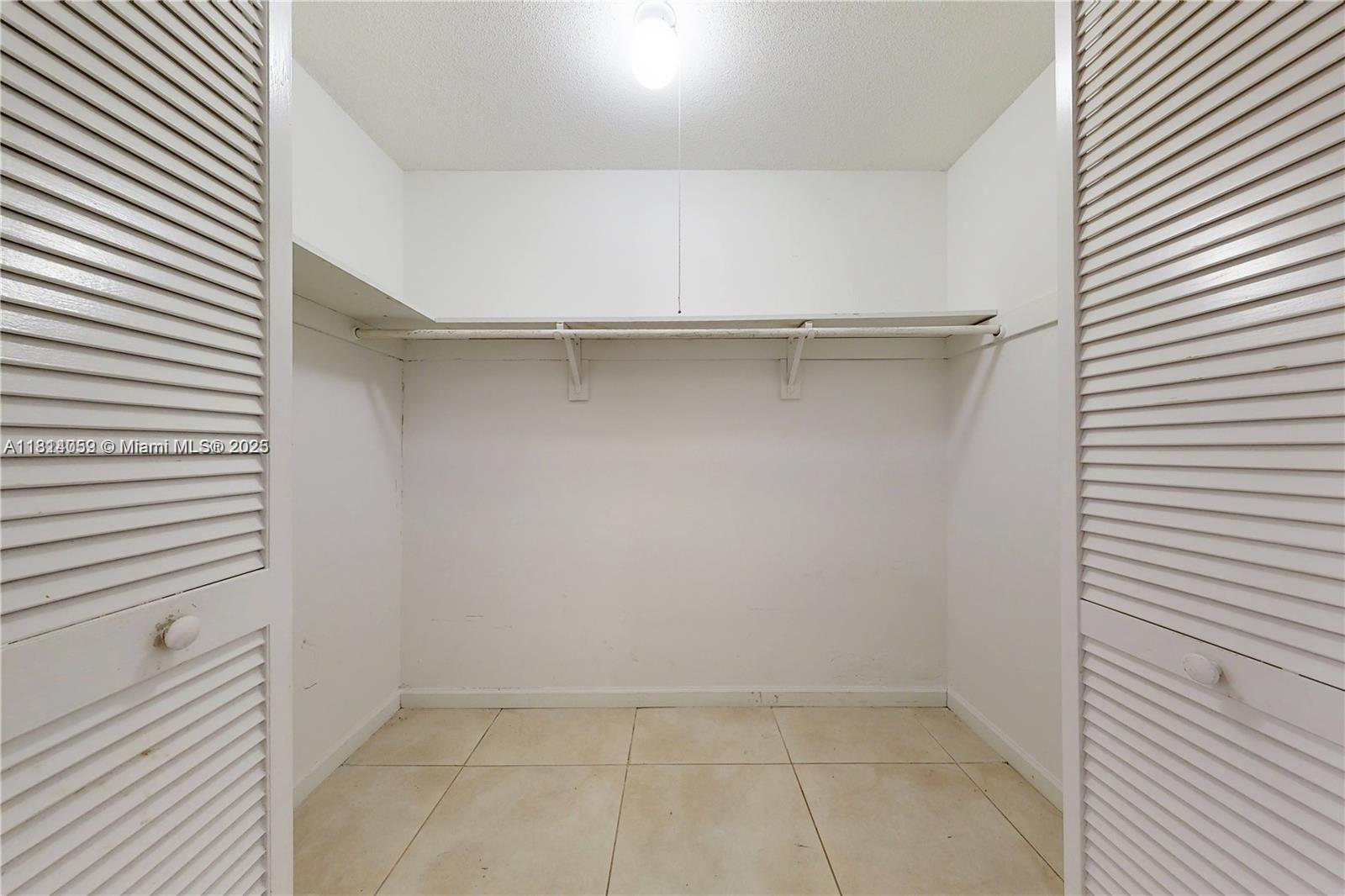 KIMBERLY VILLAGE SEC ONE - Residential Lease