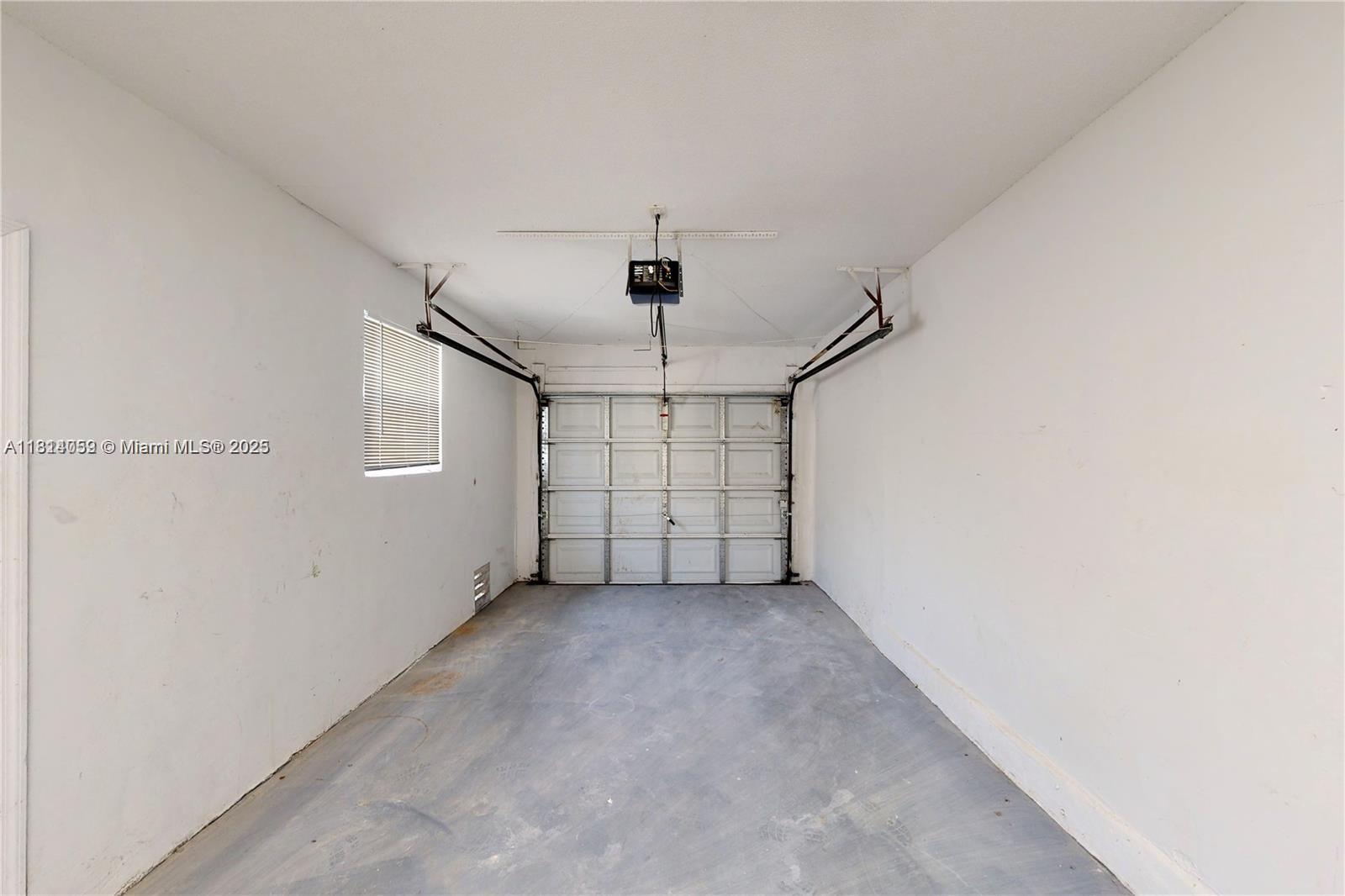 KIMBERLY VILLAGE SEC ONE - Residential Lease